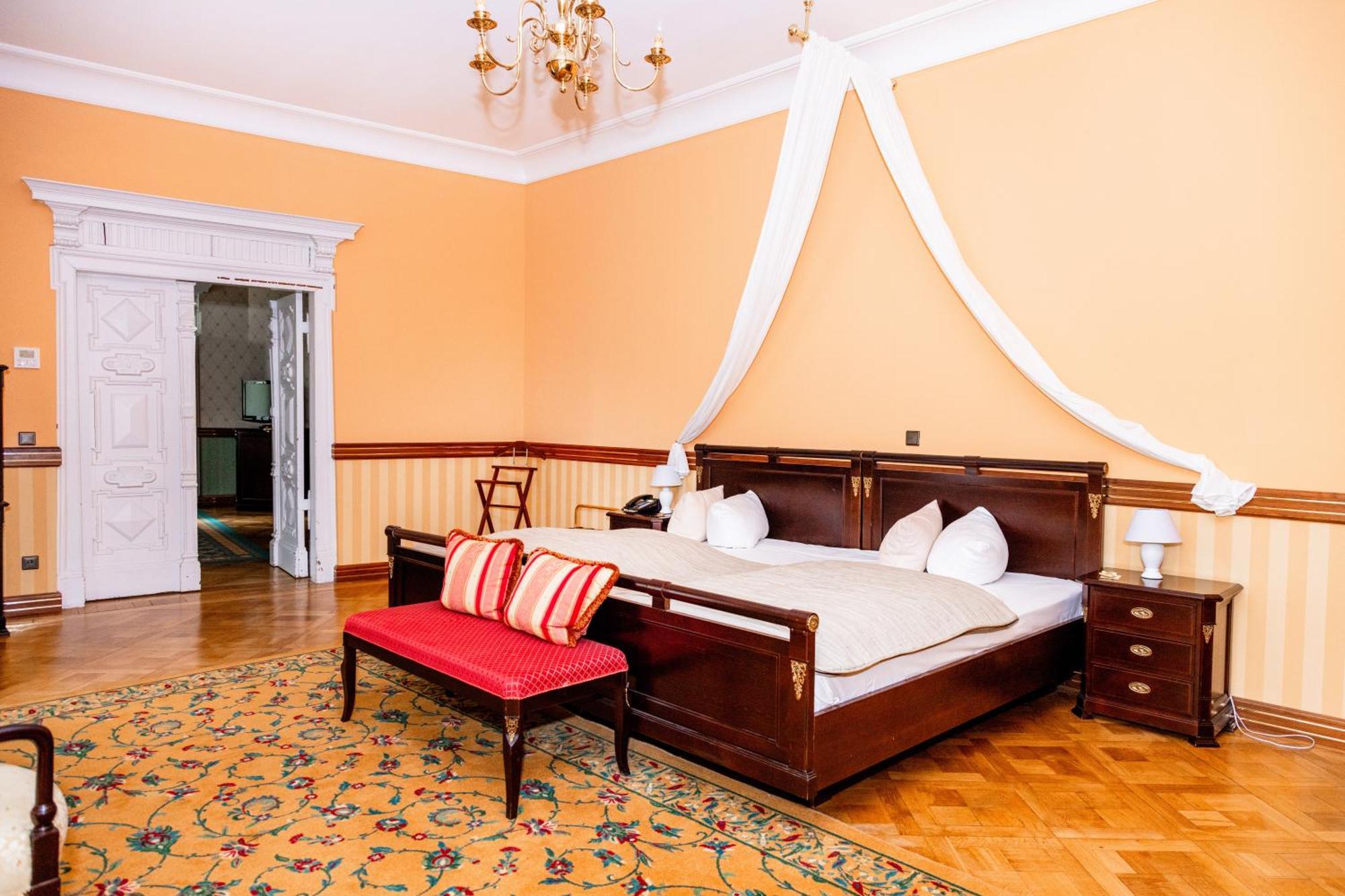 Hotel Schloss Schkopau Dış mekan fotoğraf
